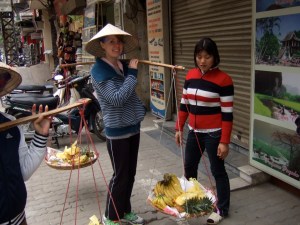 hanoi-liz-working